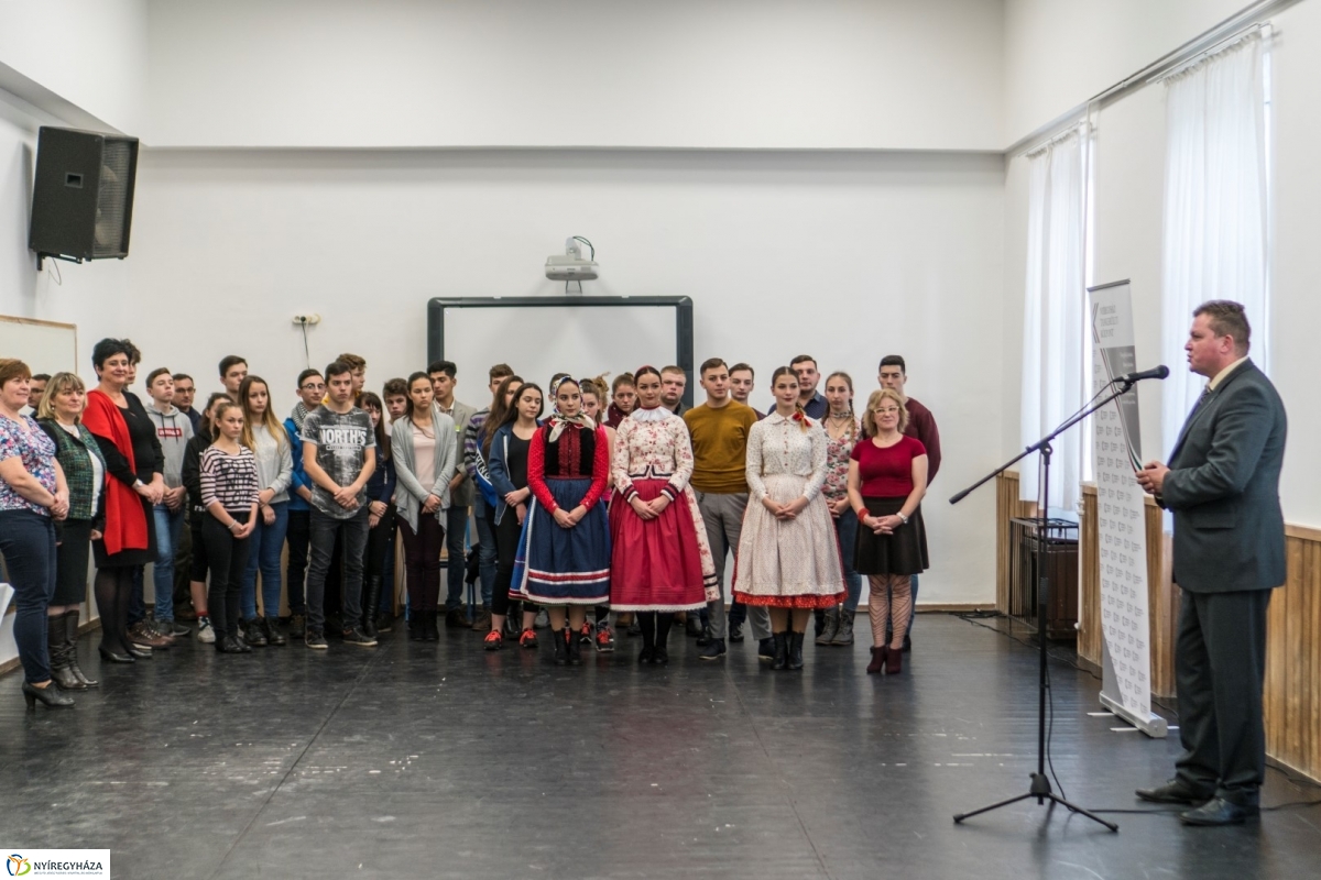 Korszerűsítések átadása a Művészetiben - fotó Kohut Árpád