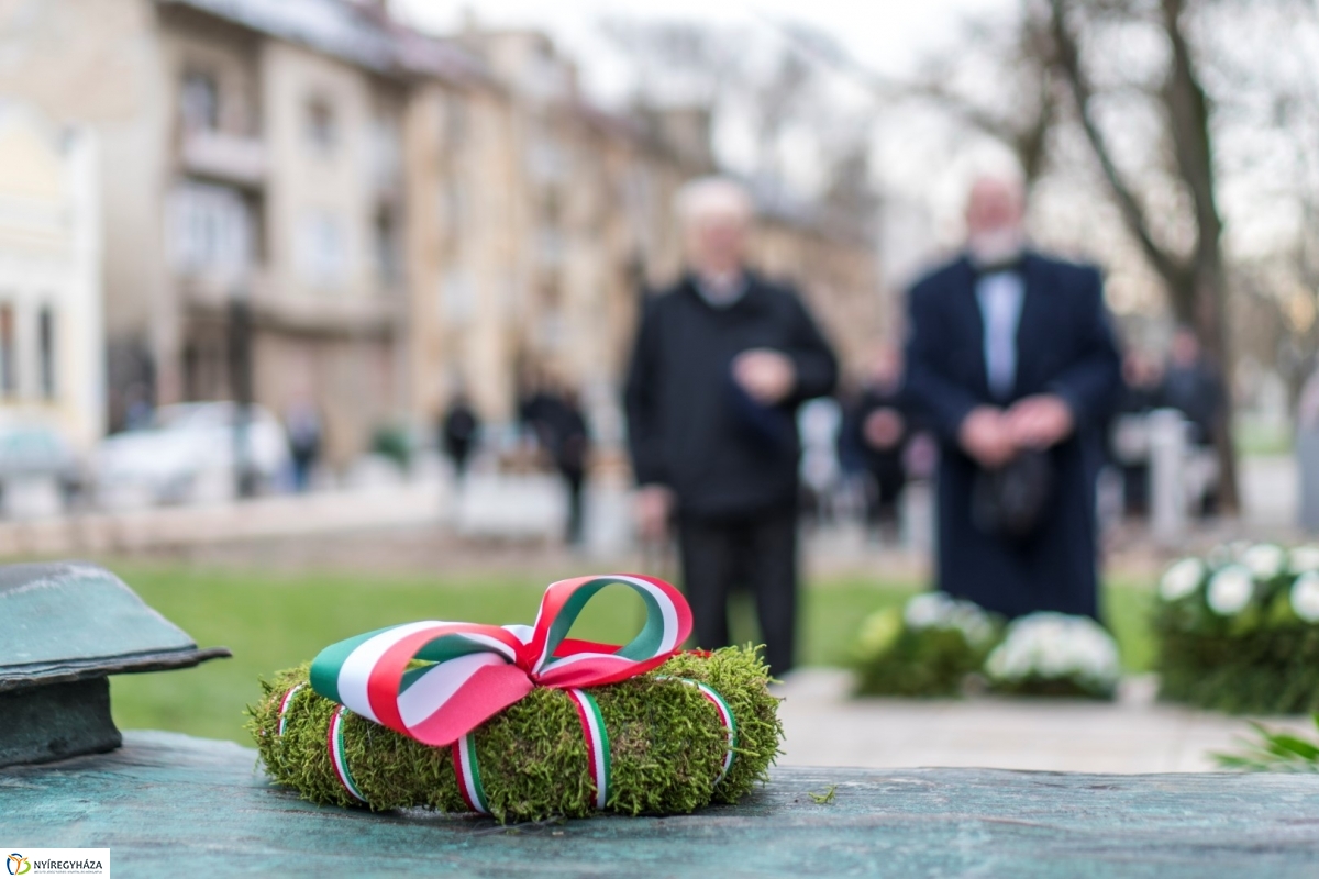 Váci Mihályra emlékeztek - fotó Kohut Árpád