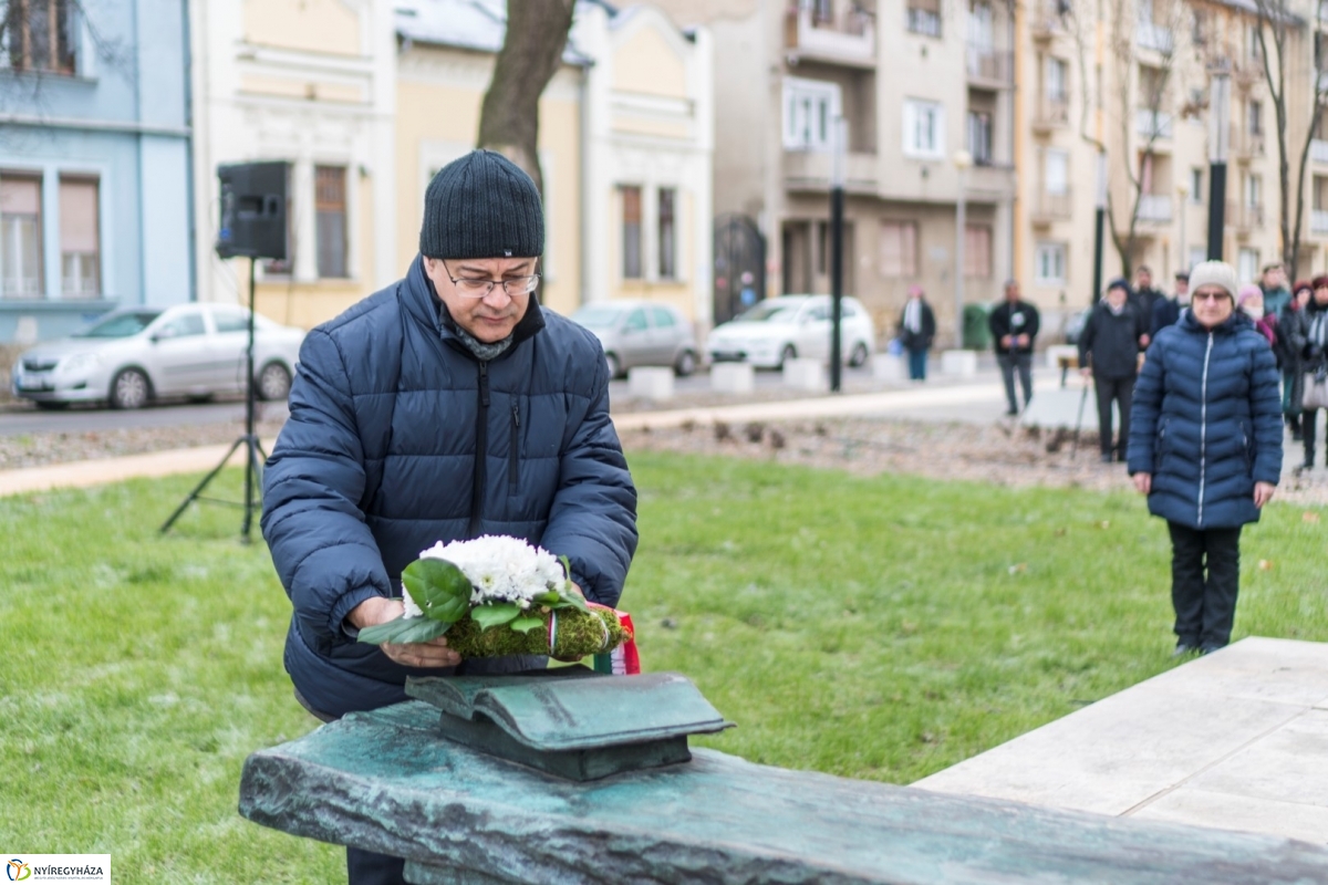 Váci Mihályra emlékeztek - fotó Kohut Árpád