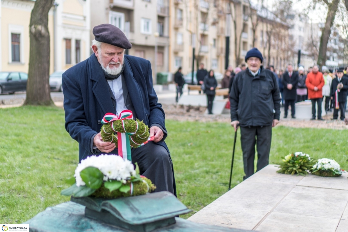 Váci Mihályra emlékeztek - fotó Kohut Árpád