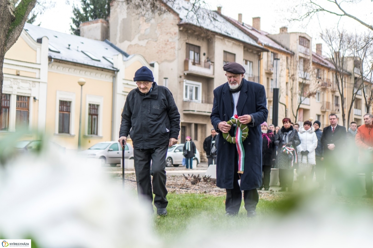 Váci Mihályra emlékeztek - fotó Kohut Árpád