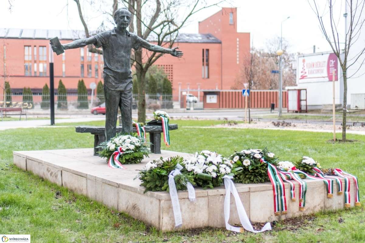 Váci Mihályra emlékeztek - fotó Kohut Árpád