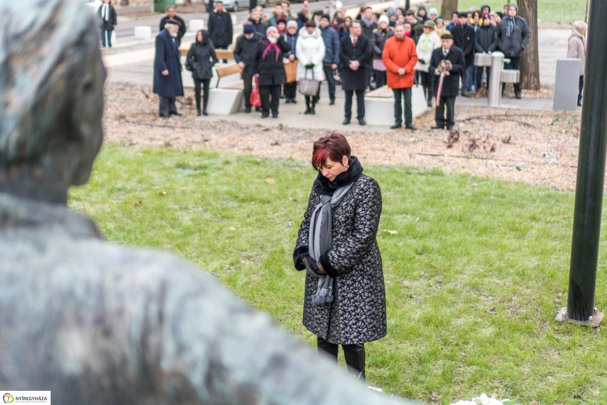 Váci Mihályra emlékeztek - fotó Kohut Árpád