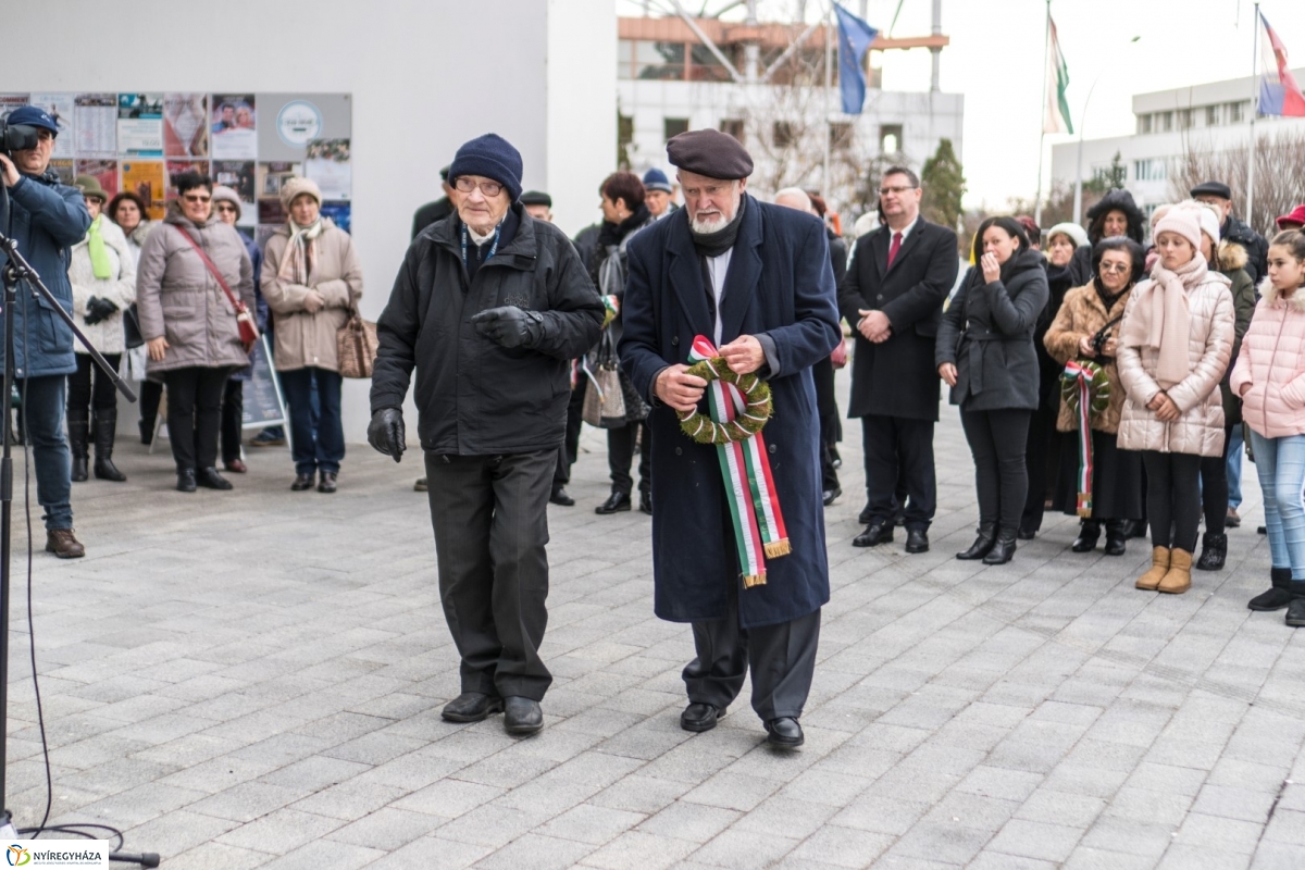 Váci Mihályra emlékeztek - fotó Kohut Árpád
