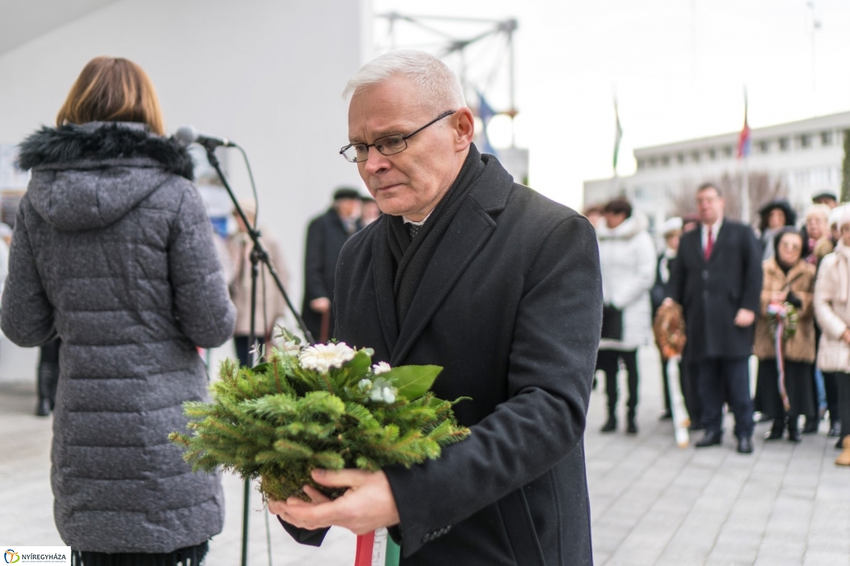 Váci Mihályra emlékeztek - fotó Kohut Árpád
