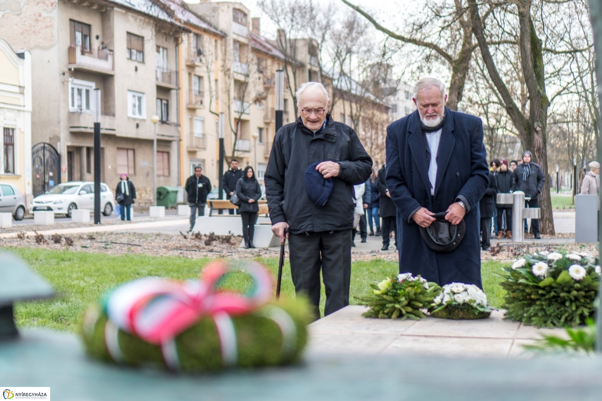 Váci Mihályra emlékeztek - fotó Kohut Árpád