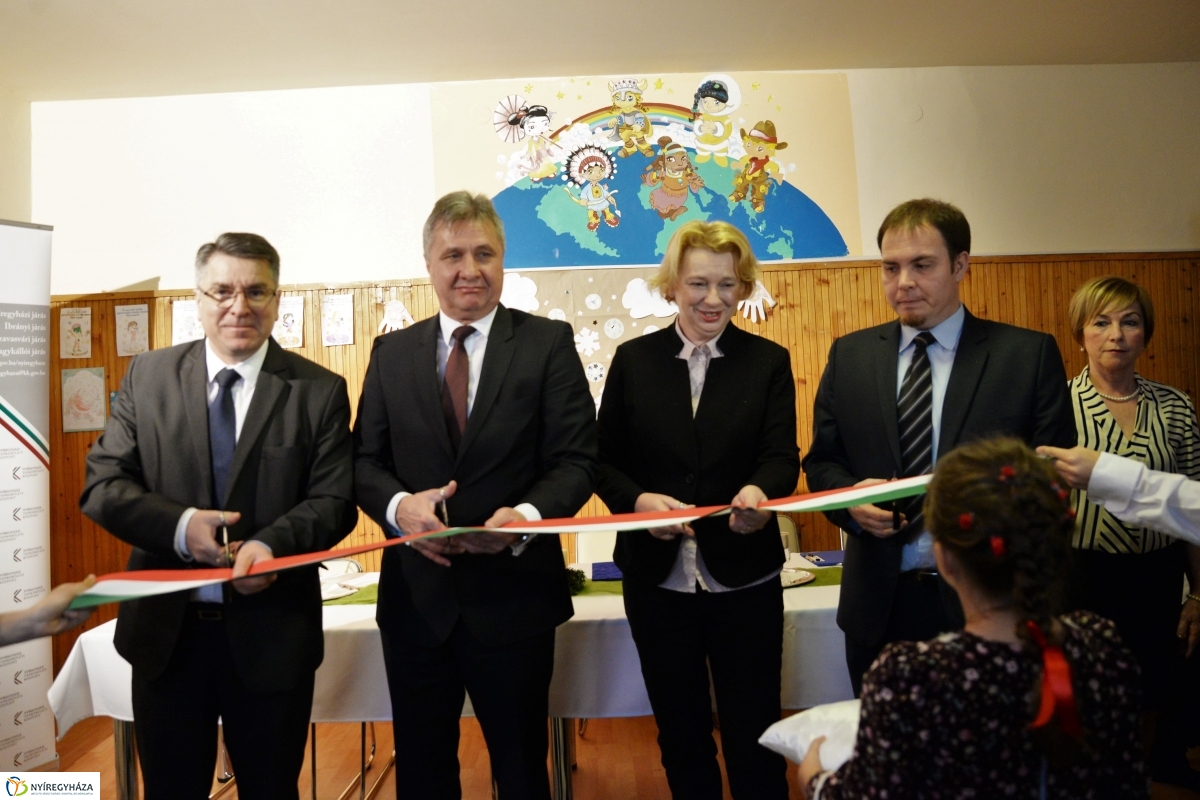 Felújított kollégium Nyírszőlősőn - fotó Trifonov Éva