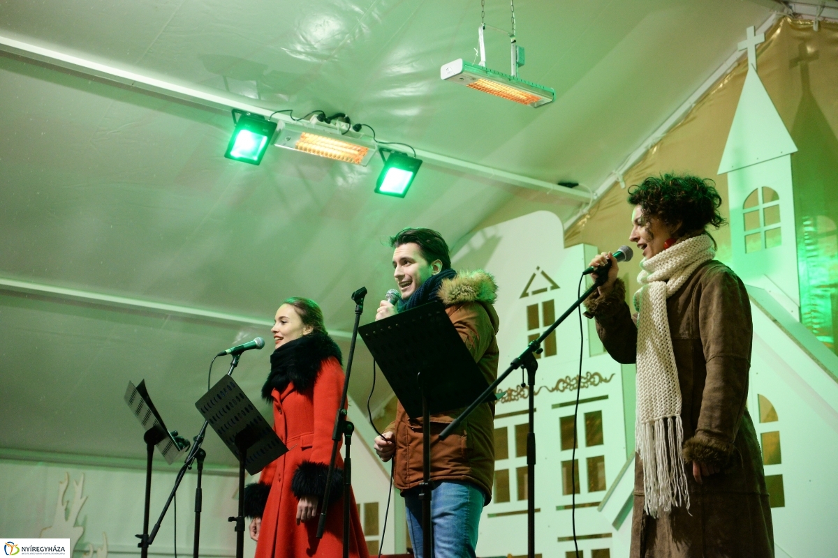 A hó is megérkezett! - fotó Trifonov Éva