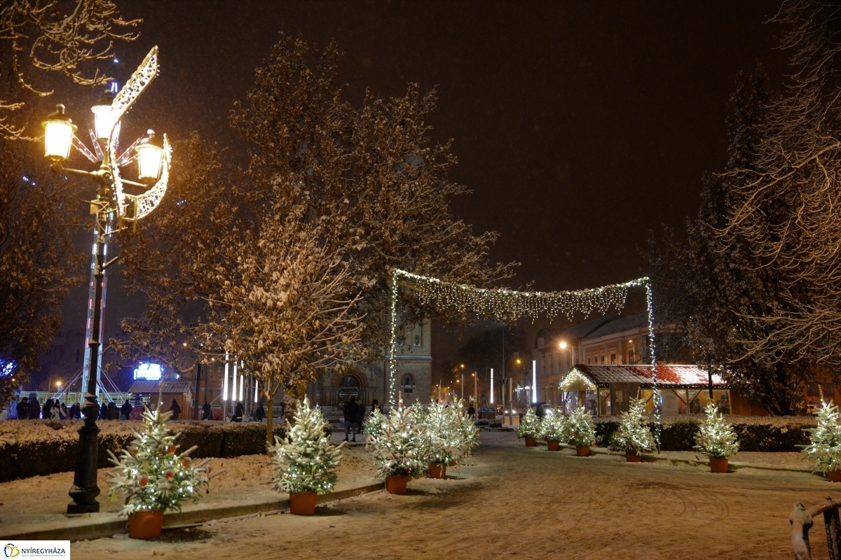 A hó is megérkezett! - fotó Trifonov Éva