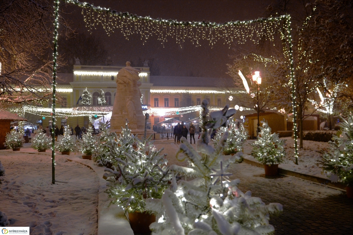 A hó is megérkezett! - fotó Trifonov Éva