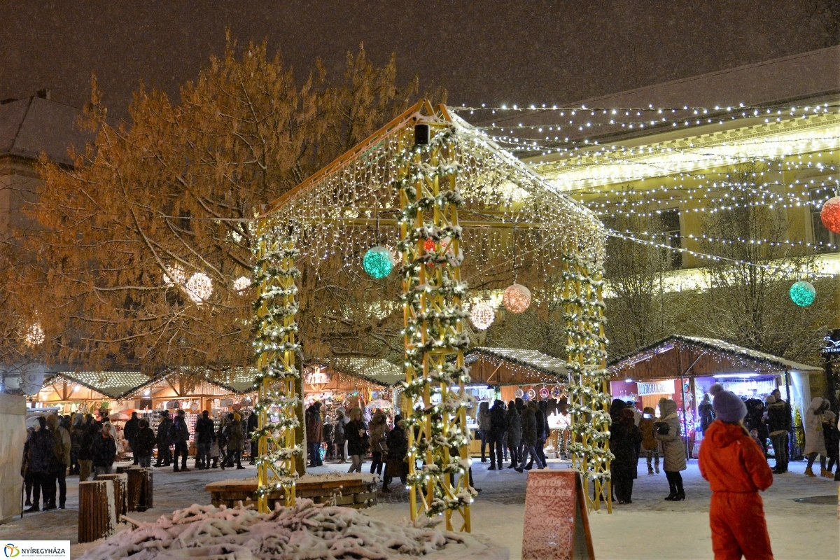 A hó is megérkezett! - fotó Trifonov Éva