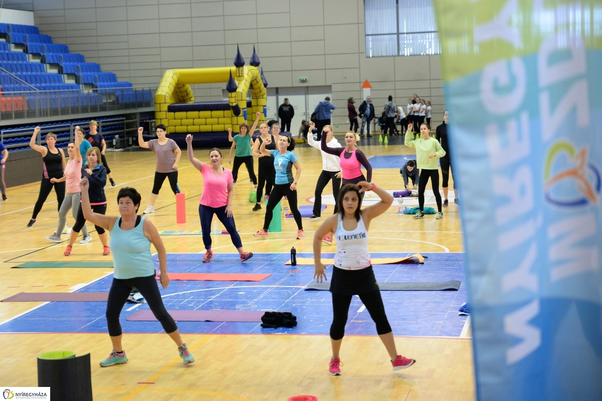 Fittkarácsony a Continental Arénában - fotó Trifonov Éva