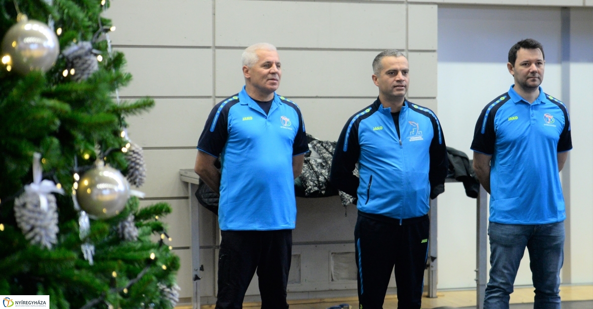 Fittkarácsony a Continental Arénában - fotó Trifonov Éva