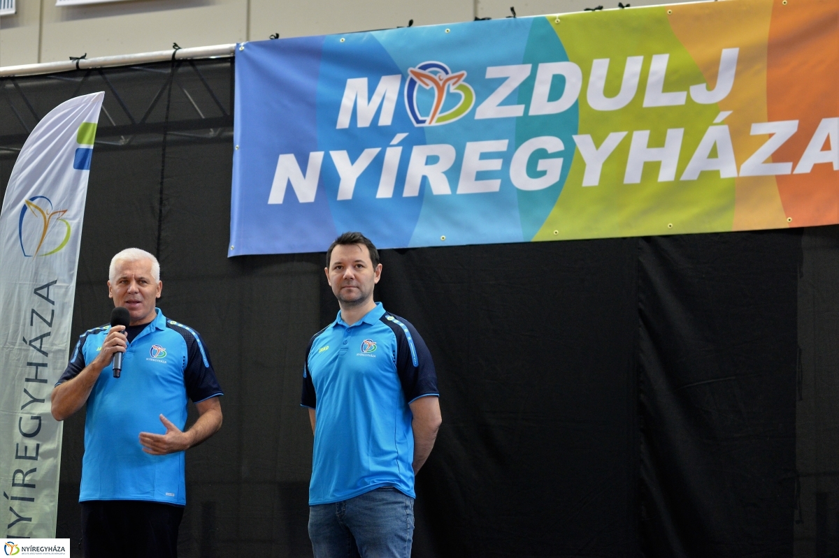 Fittkarácsony a Continental Arénában - fotó Trifonov Éva