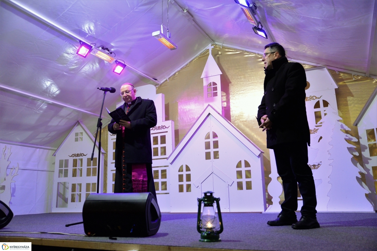 Advent harmadik gyertyája - fotó Trifonov Éva