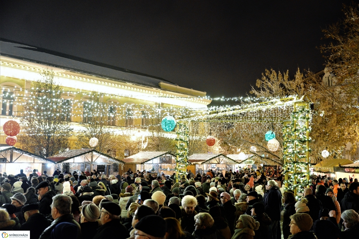 Advent harmadik gyertyája - fotó Trifonov Éva