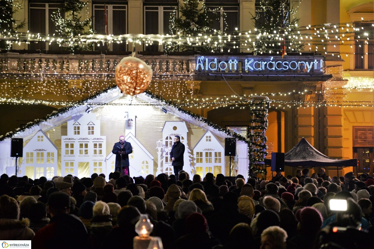 Advent harmadik gyertyája - fotó Trifonov Éva