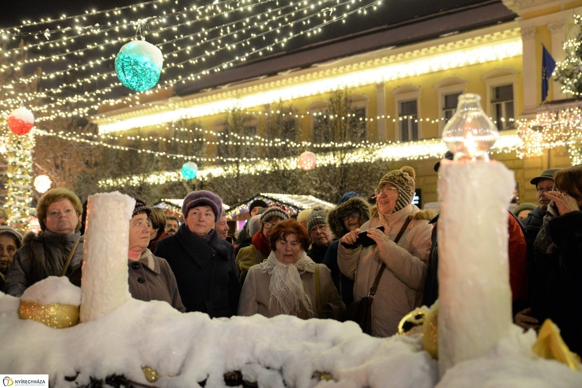 Advent harmadik gyertyája - fotó Trifonov Éva