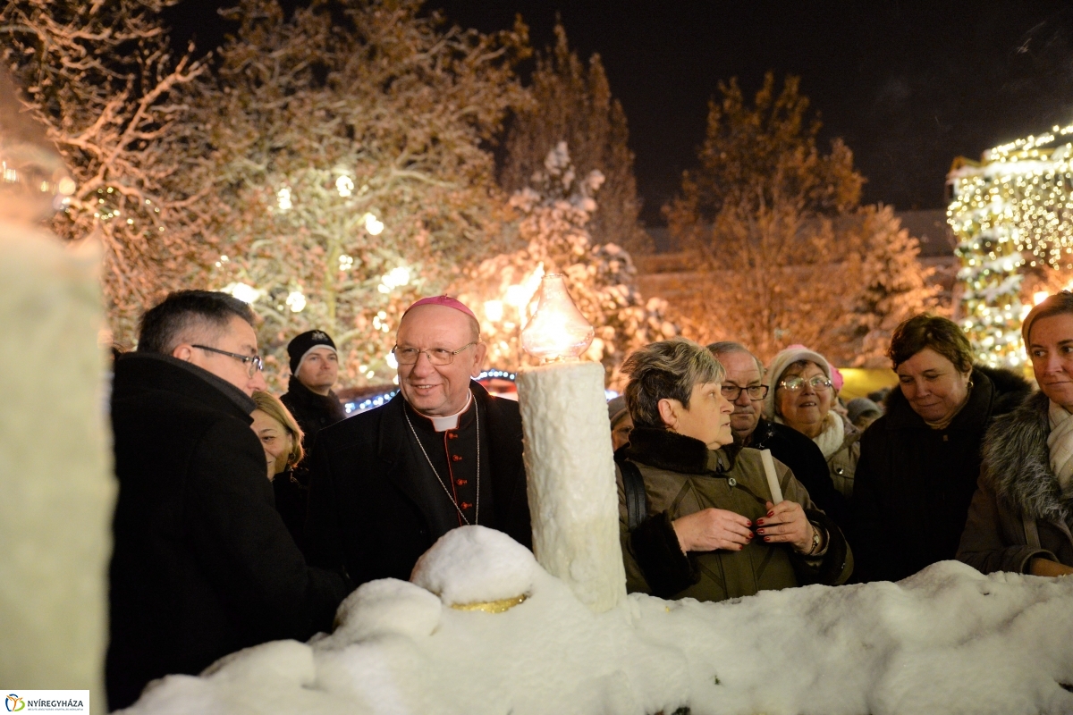 Advent harmadik gyertyája - fotó Trifonov Éva