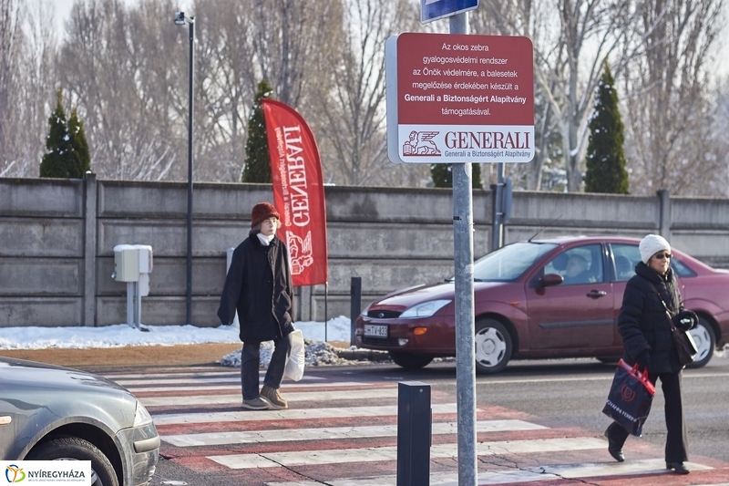 Safecross okos zebra a Korányi utcán