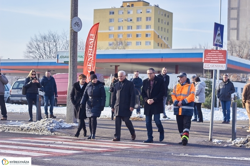 Safecross okos zebra a Korányi utcán