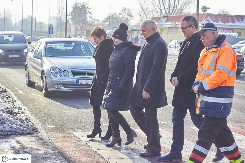 Safecross okos zebra a Korányi utcán