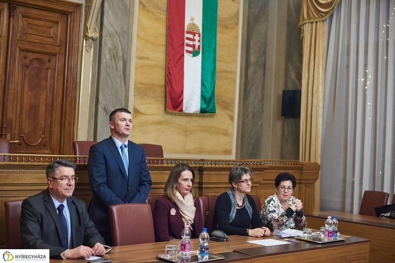 Támogatás rászoruló hallgatóknak 20181218