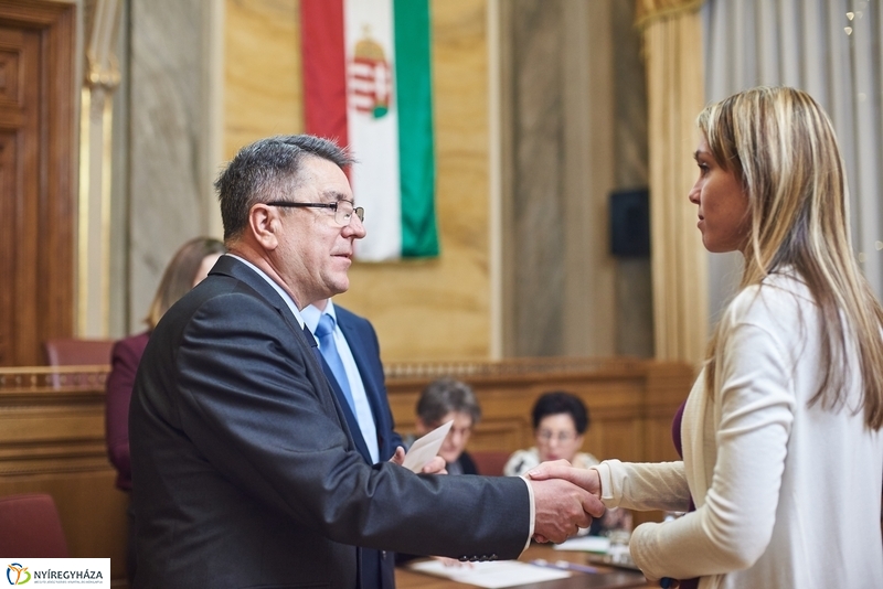 Támogatás rászoruló hallgatóknak 20181218