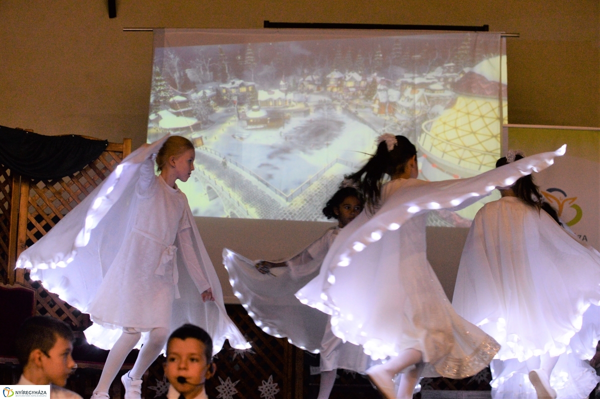 Generációk karácsonya Sóstóhegyen - fotó Trifonov Éva