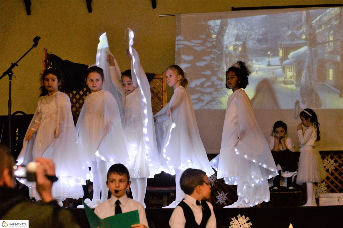 Generációk karácsonya Sóstóhegyen - fotó Trifonov Éva