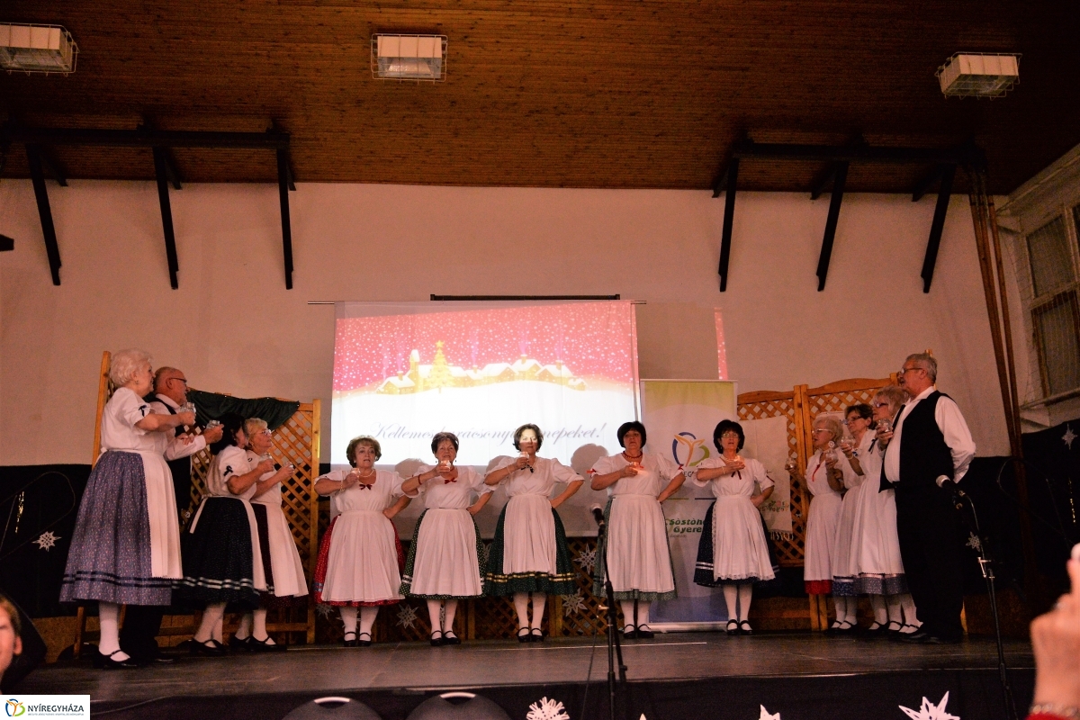 Generációk karácsonya Sóstóhegyen - fotó Trifonov Éva