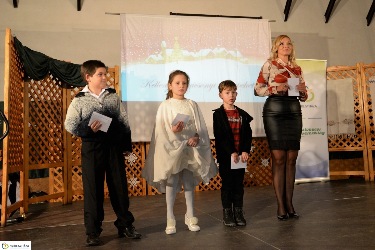 Generációk karácsonya Sóstóhegyen - fotó Trifonov Éva