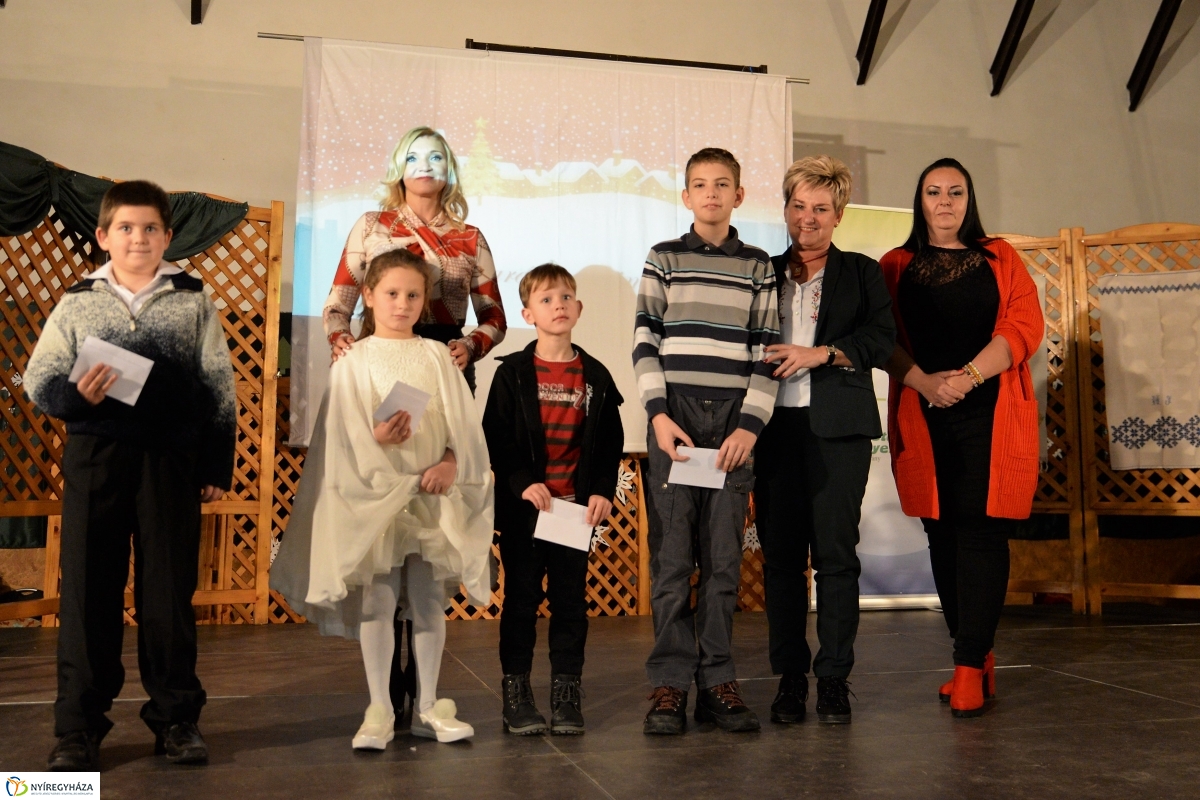 Generációk karácsonya Sóstóhegyen - fotó Trifonov Éva