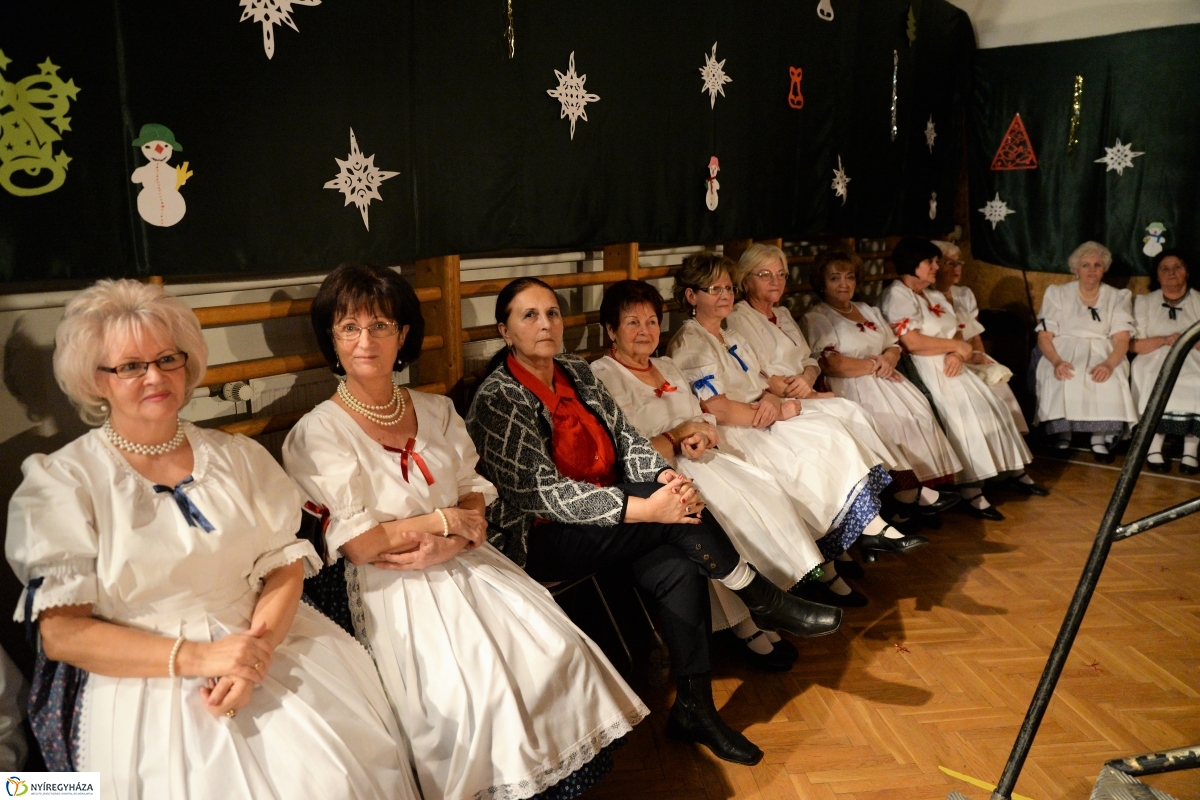 Generációk karácsonya Sóstóhegyen - fotó Trifonov Éva