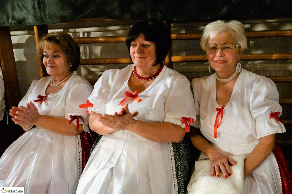 Generációk karácsonya Sóstóhegyen - fotó Trifonov Éva