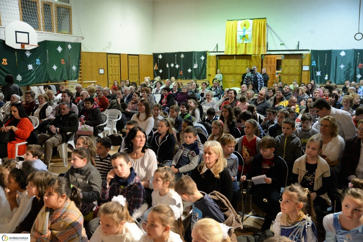 Generációk karácsonya Sóstóhegyen - fotó Trifonov Éva