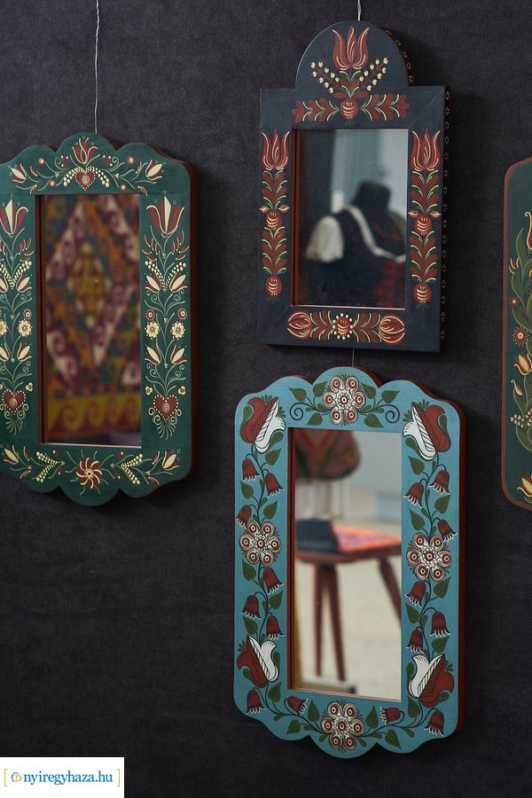 7 műfaj 1 forrás 7 alkotó kiállítás