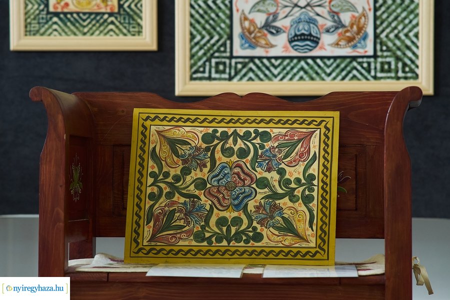 7 műfaj 1 forrás 7 alkotó kiállítás