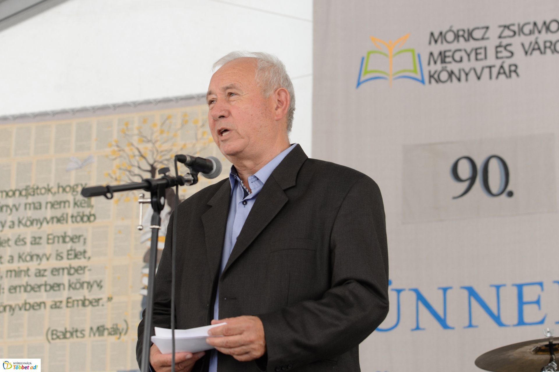 90. Ünnepi Könyvét megnyitó