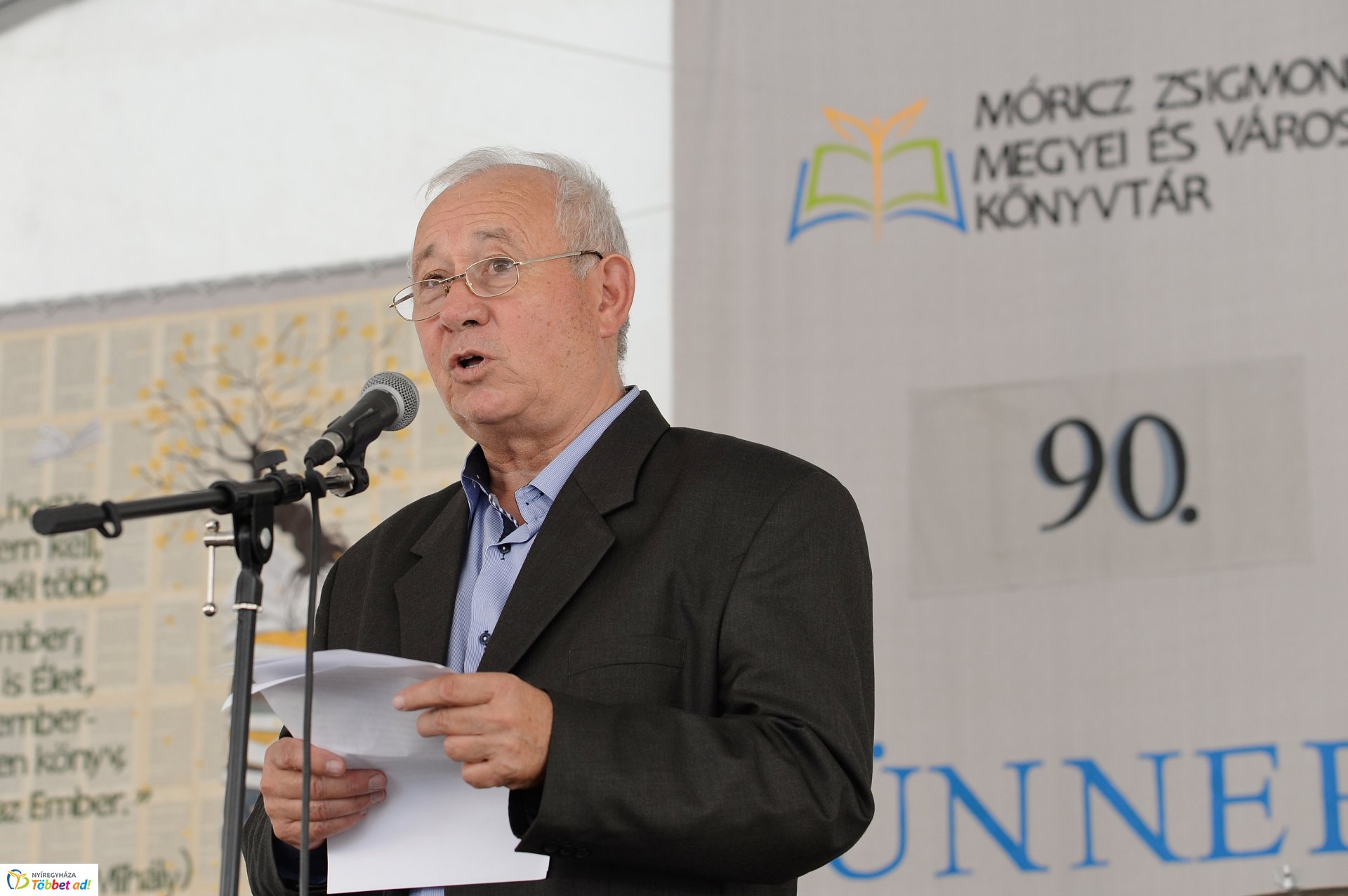 90. Ünnepi Könyvét megnyitó