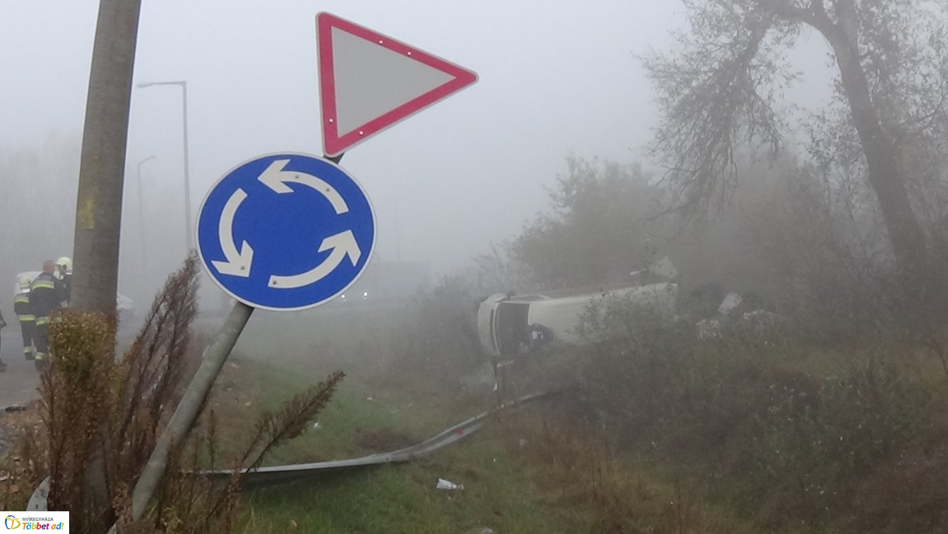 A 403-as körforgalmában történt baleset