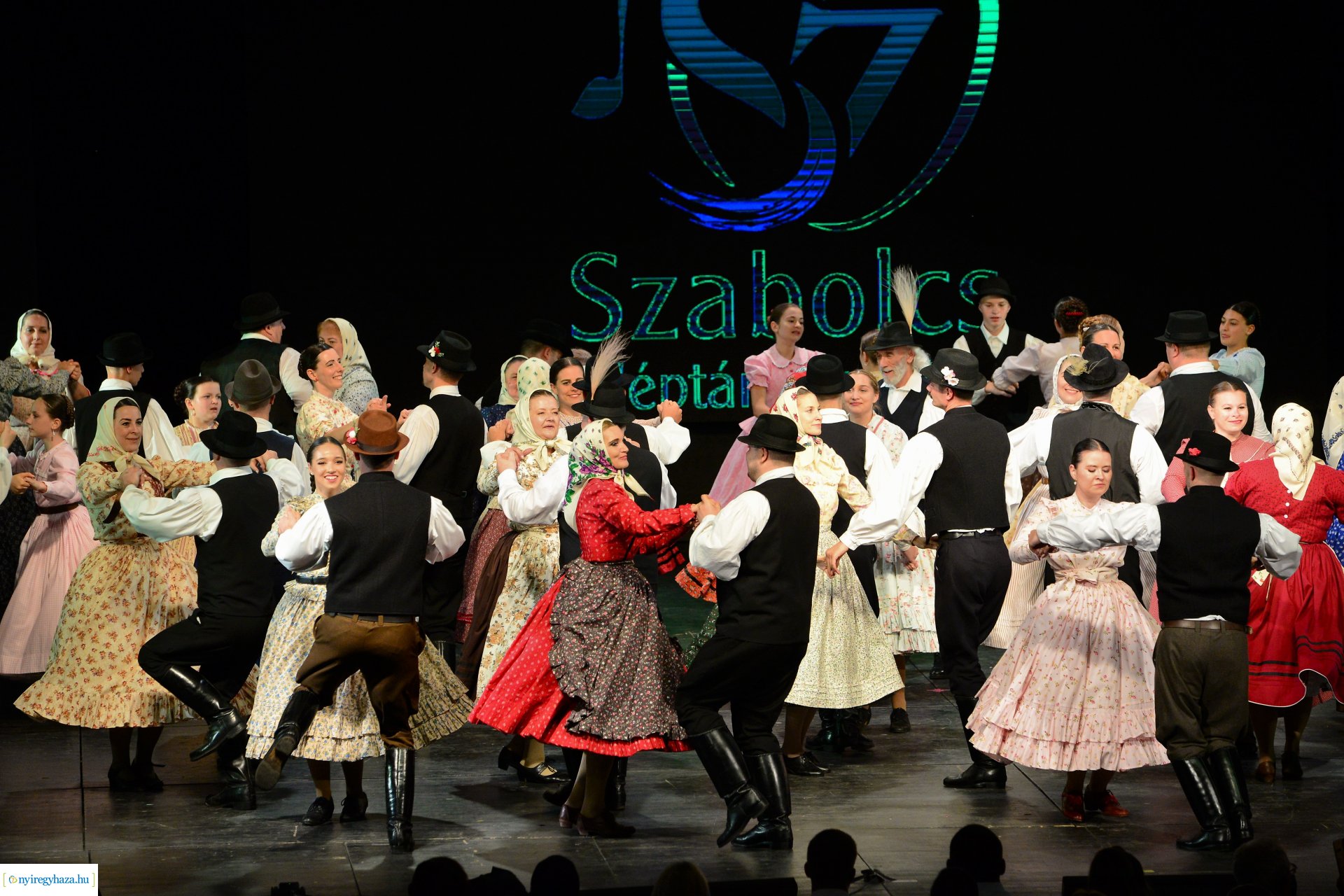 A 65 éves Szabolcs Néptáncegyüttes gálaműsora