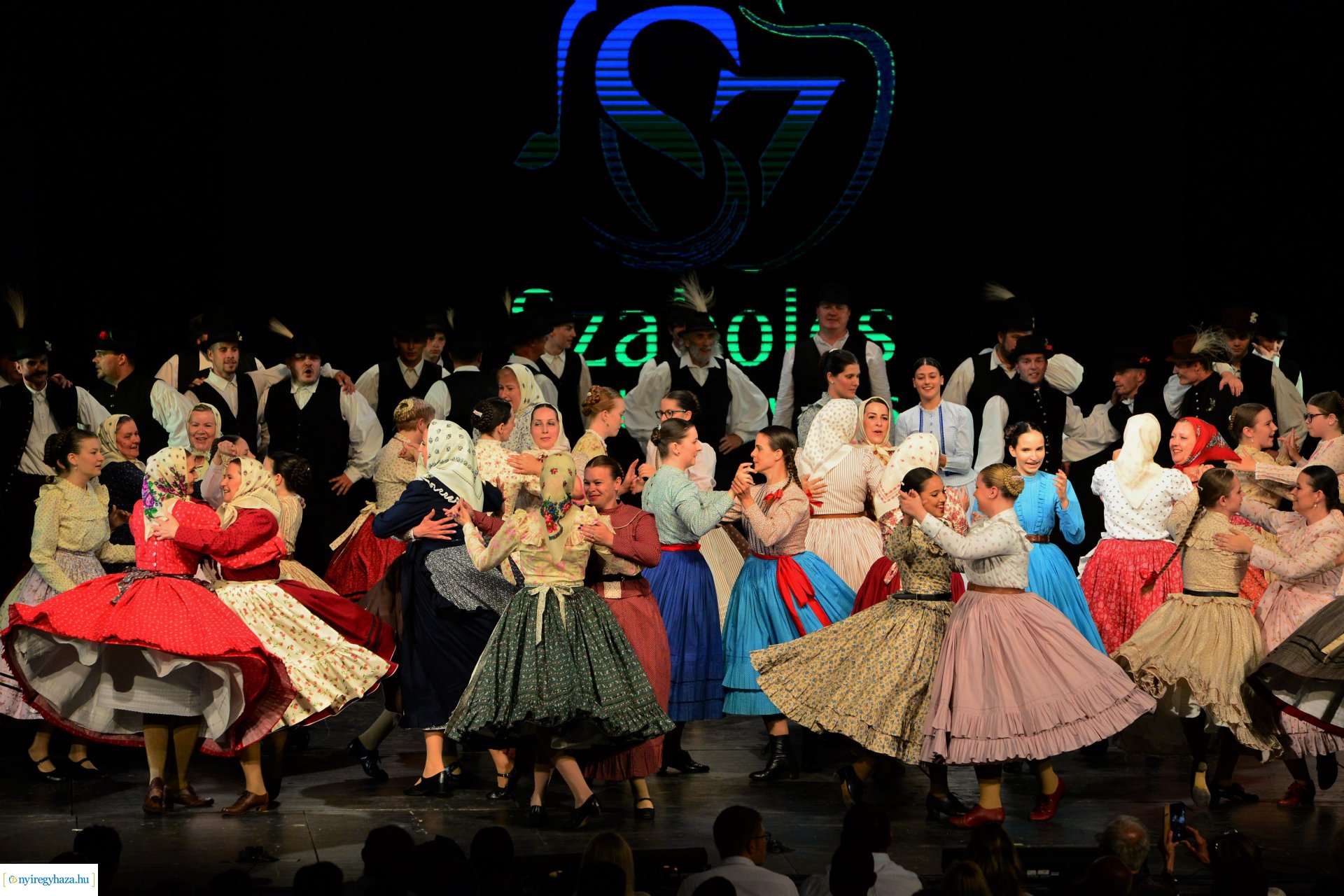 A 65 éves Szabolcs Néptáncegyüttes gálaműsora