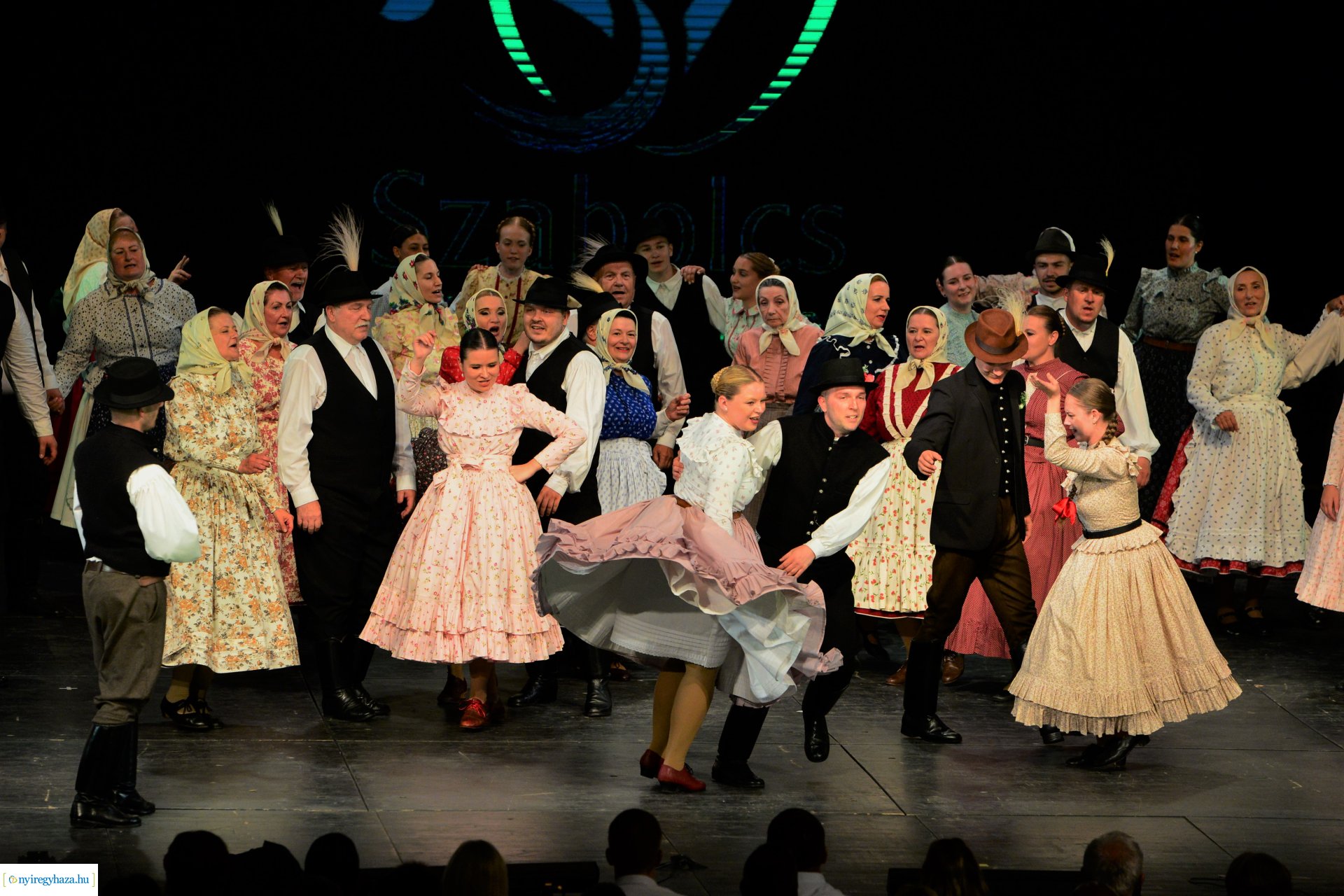 A 65 éves Szabolcs Néptáncegyüttes gálaműsora