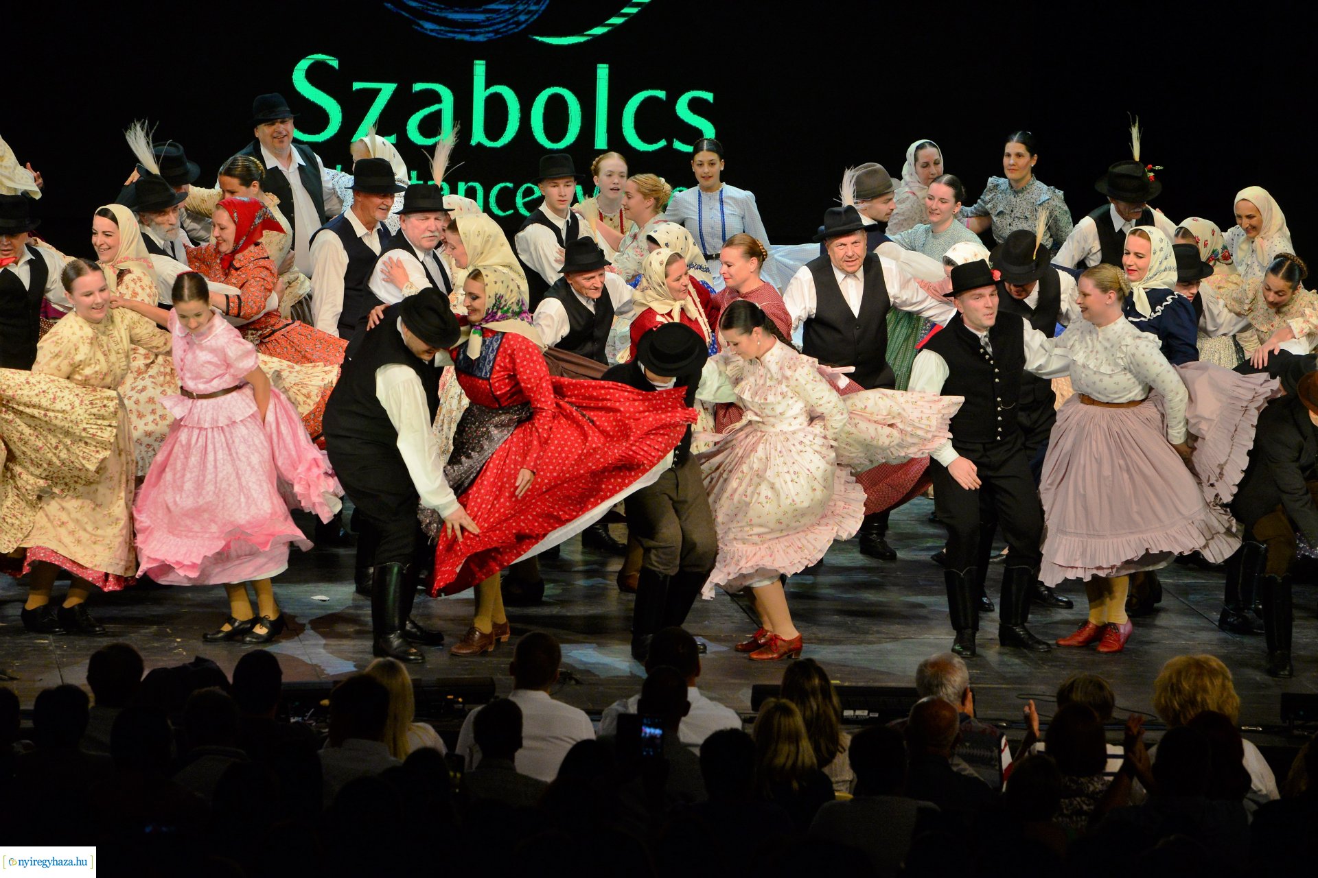 A 65 éves Szabolcs Néptáncegyüttes gálaműsora