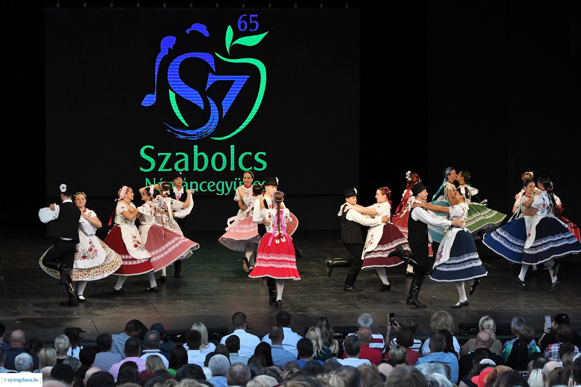 A 65 éves Szabolcs Néptáncegyüttes gálaműsora