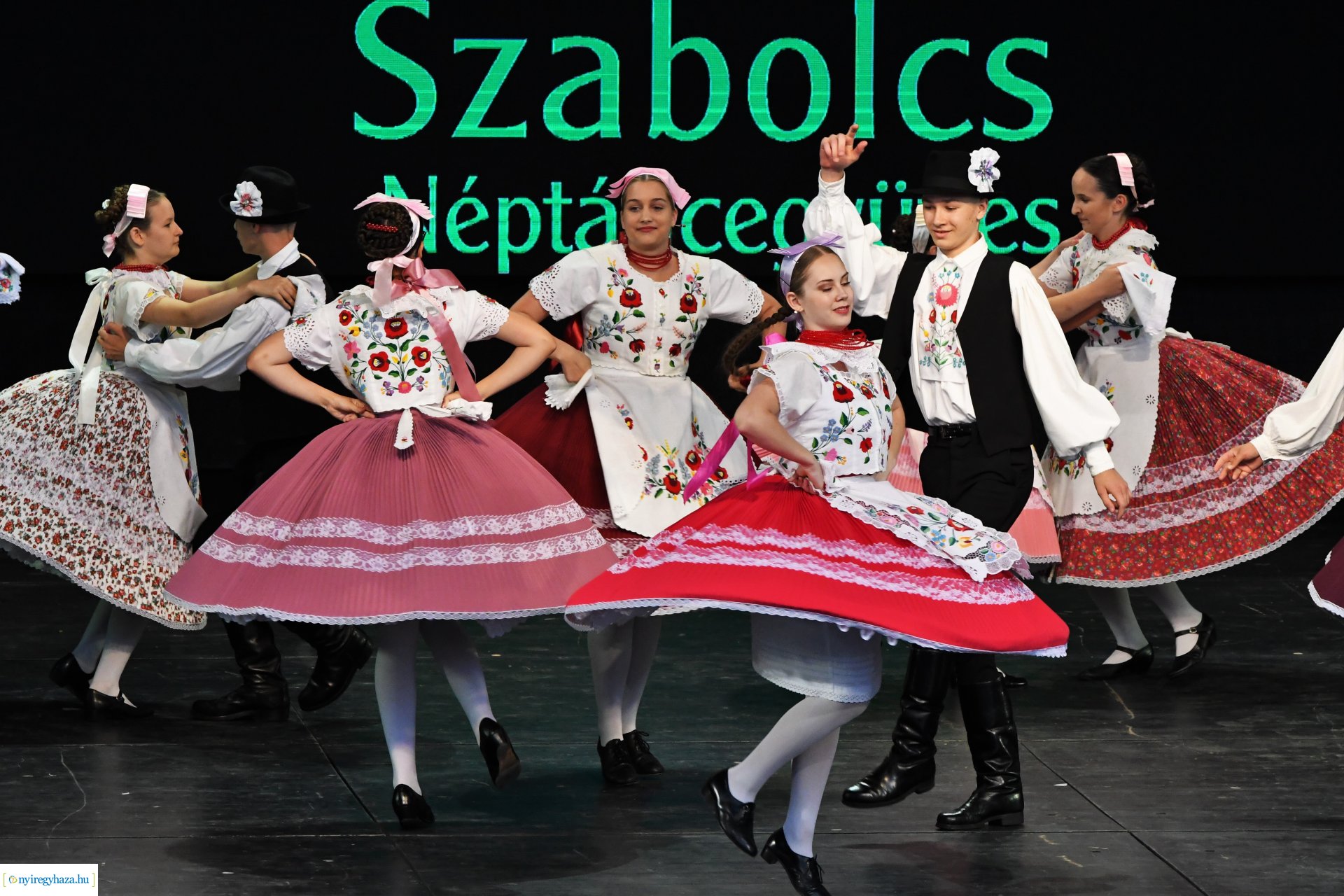 A 65 éves Szabolcs Néptáncegyüttes gálaműsora