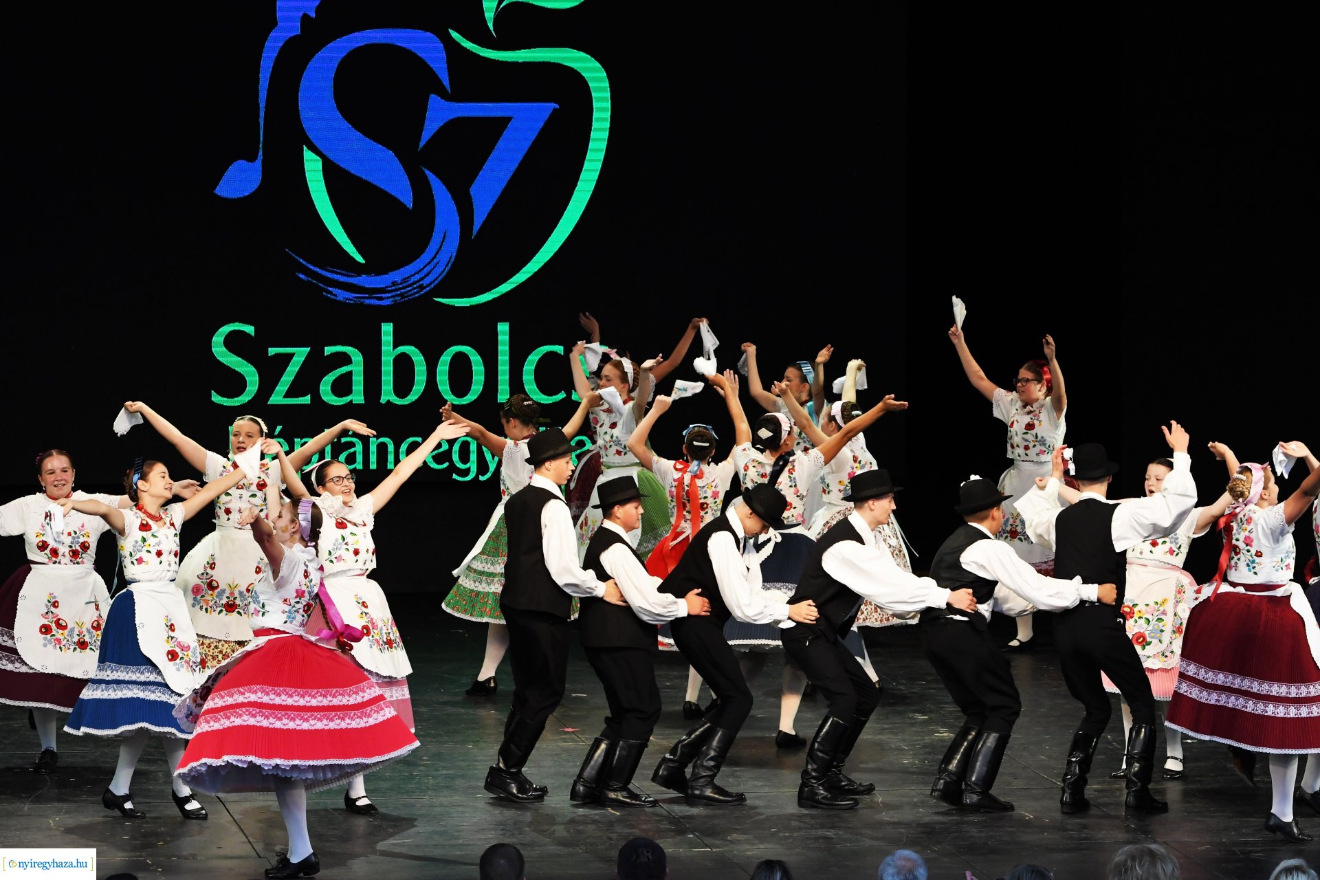 A 65 éves Szabolcs Néptáncegyüttes gálaműsora