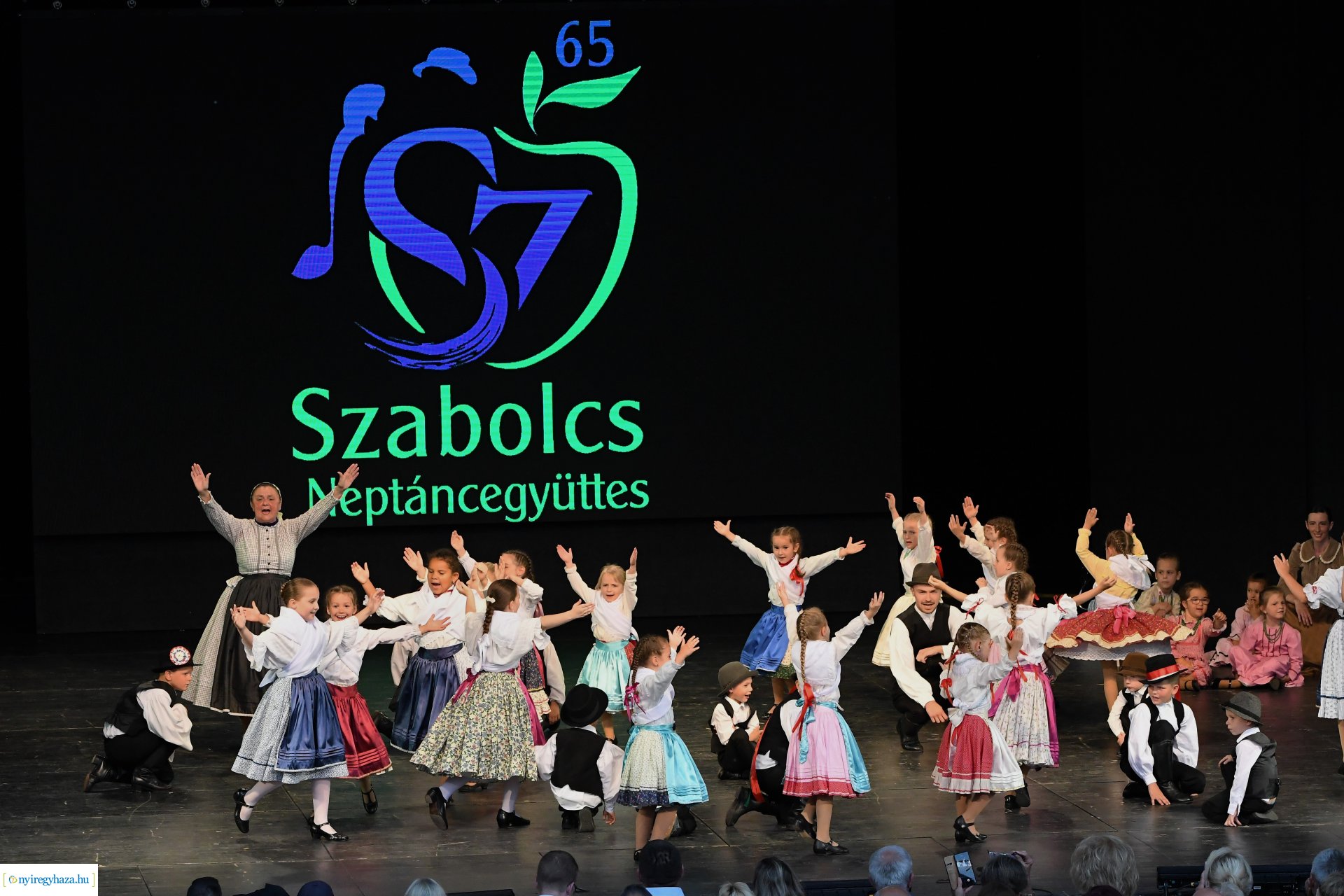 A 65 éves Szabolcs Néptáncegyüttes gálaműsora