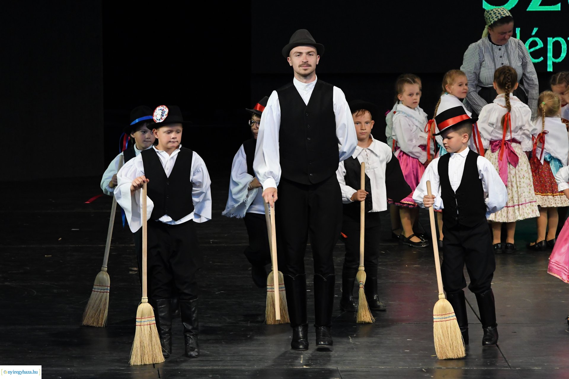 A 65 éves Szabolcs Néptáncegyüttes gálaműsora